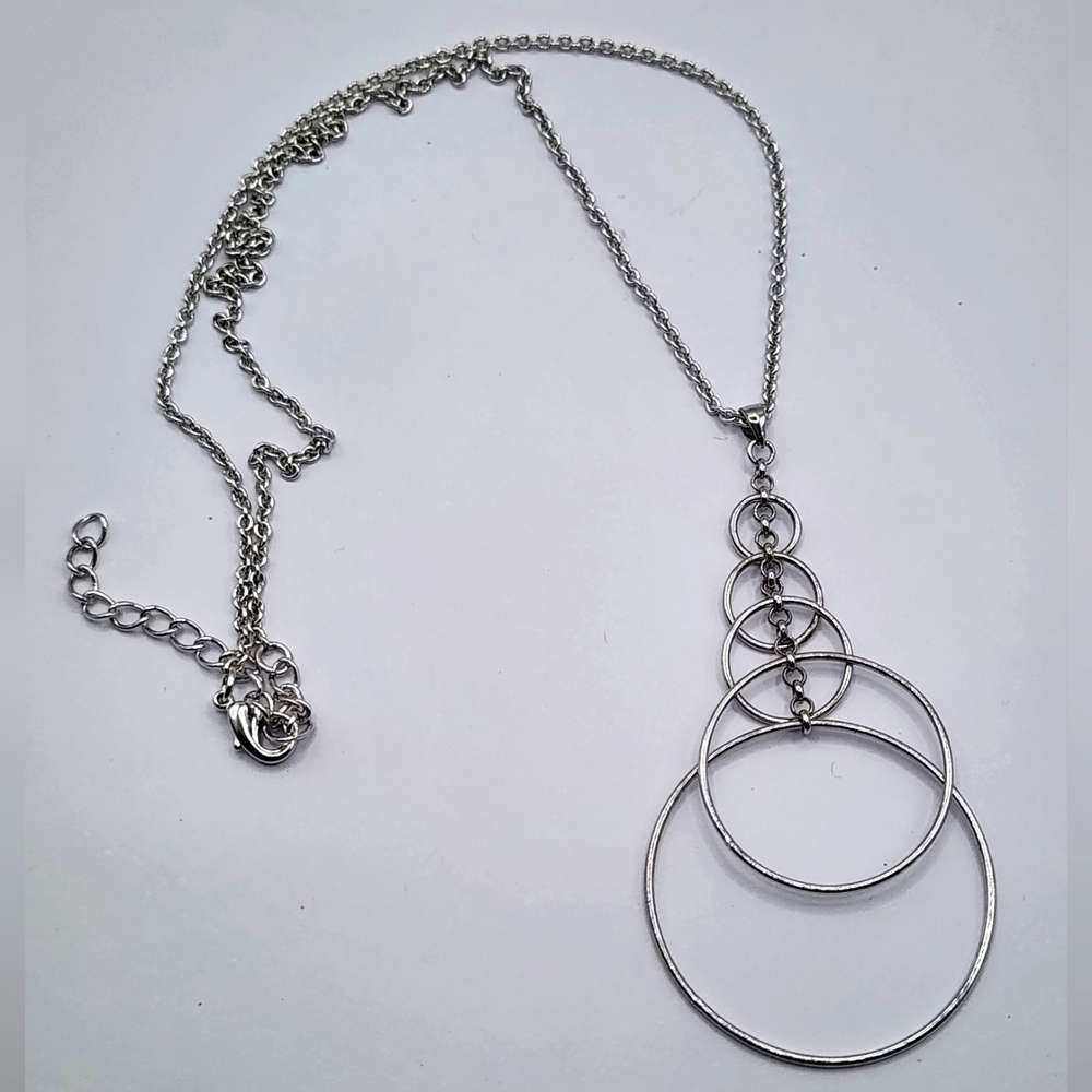 Silver Circles Necklace adjustable